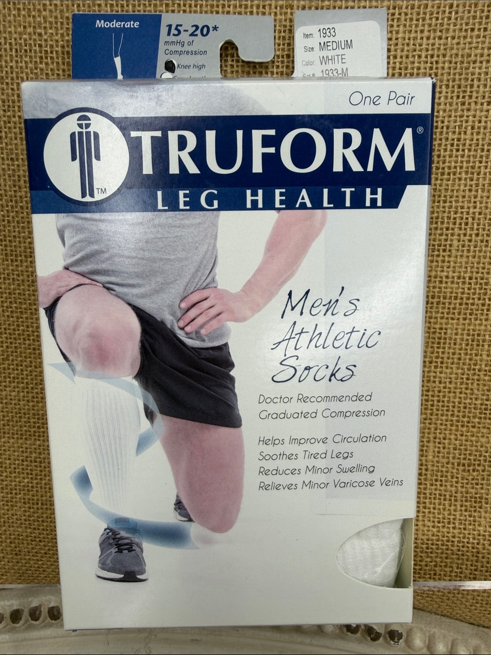 TruForm Men’s Athletic Compression Socks — White